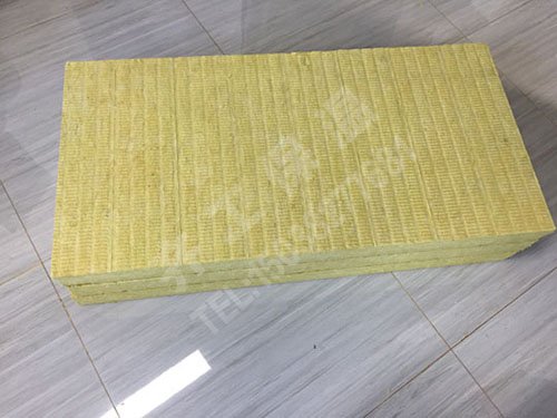 巖棉根據(jù)原材料的不同，有巖棉和礦渣棉的區(qū)別